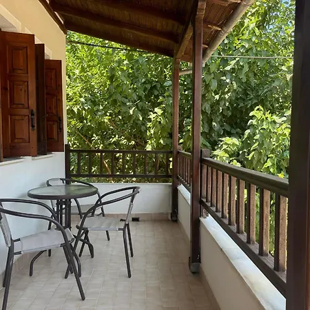 Апартаменты Tanias House