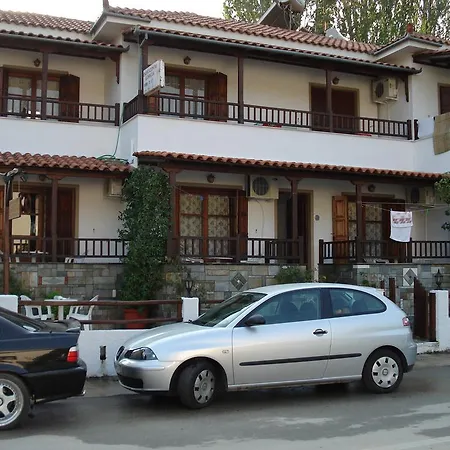 Апартаменты Tanias House