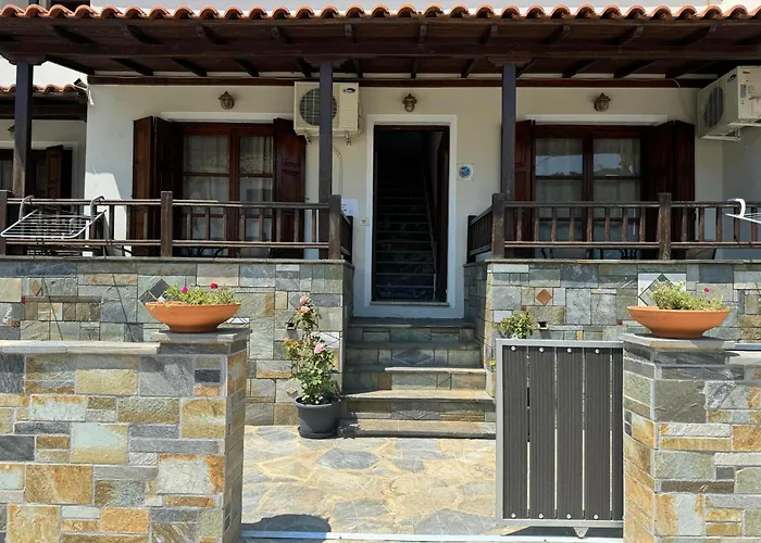 Tanias House *
