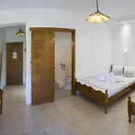 Apartment Tanias House