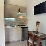 Tanias House *
