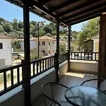 Tanias House Apartment *