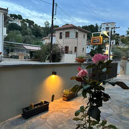 Tanias House Apartment